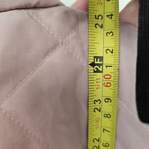 G.H. Bass & Co. Maine WOMAN'S Rose QUILTED Sleeveless VEST SZ Medium - Picture 7 of 8